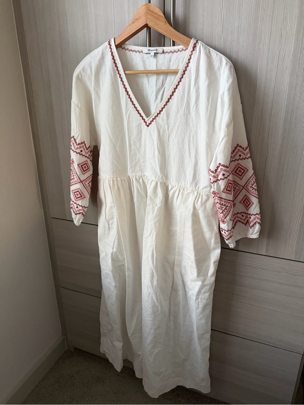 Madewell Boho Embroidered V-Neck Linen Cotton Dress - White with Red Accents